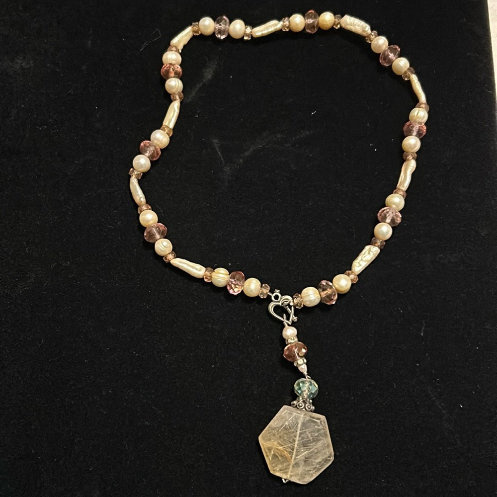 18” Multi pearl and beaded necklace with drop stone